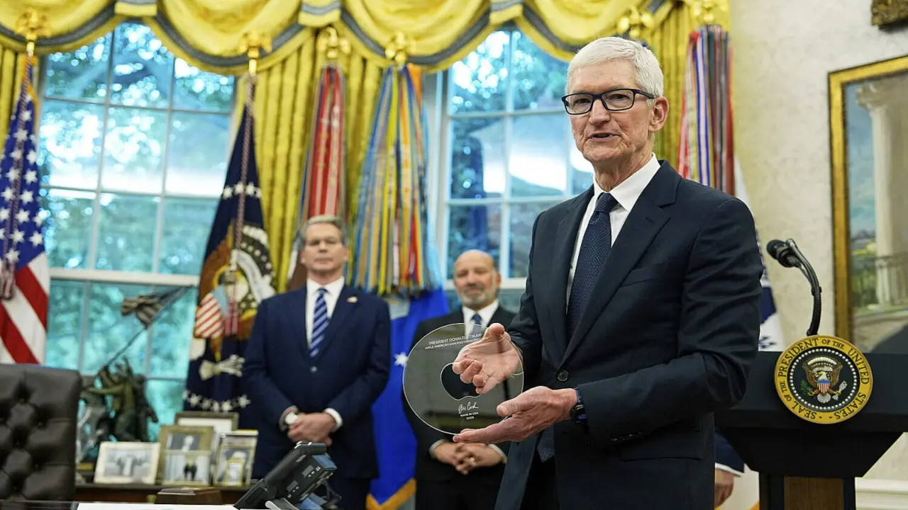 Tim Cook bác tin đồn nghỉ hưu